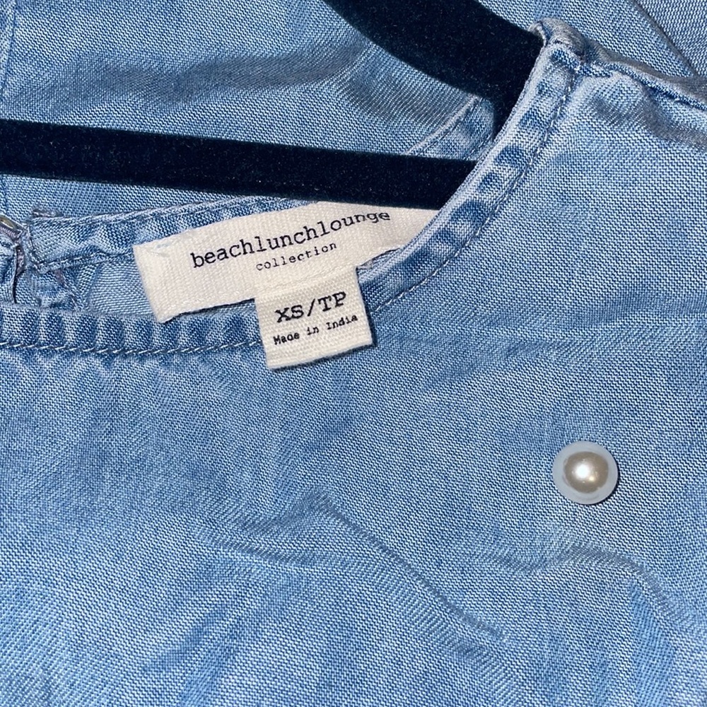 Fall Collection - chambray/Jean top - Picture 2 of 4